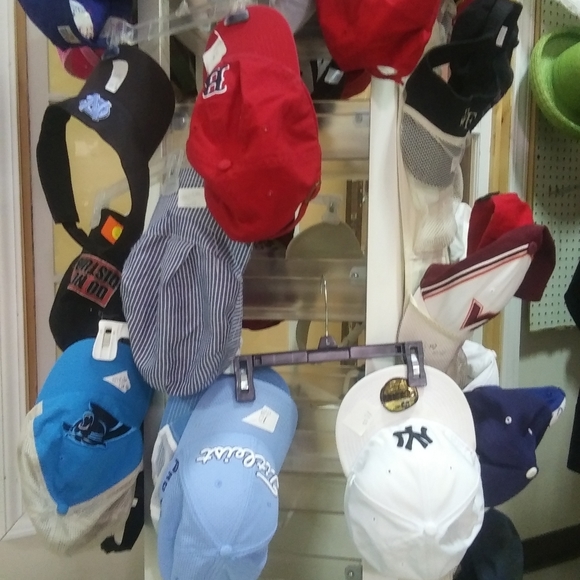 Under Armour Clemson University shorts sz large $2 - Picture 6 of 7